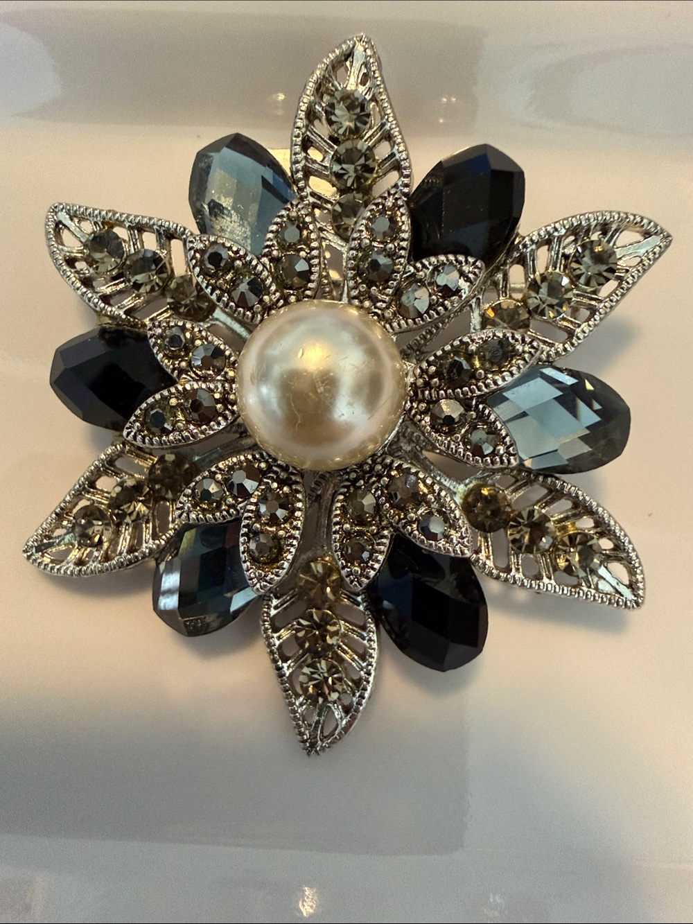 Pearl-Center Hematite Crystal Flower Brooch - Women Accessories